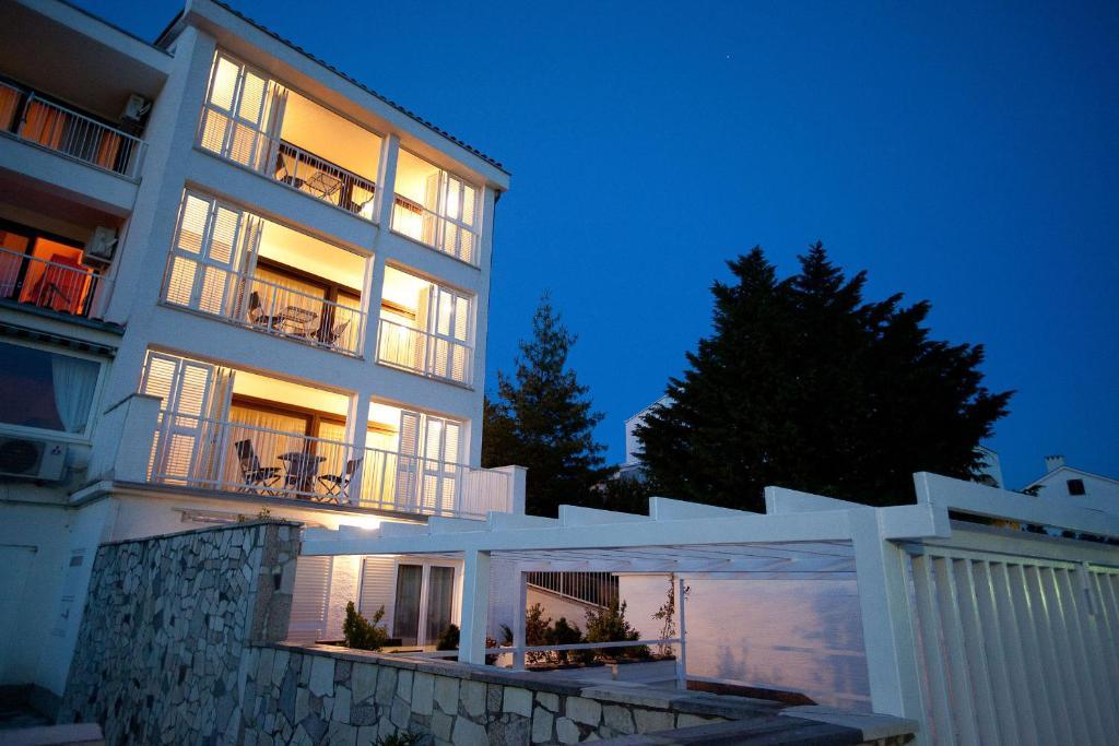 Apartments Casa Bianca Crikvenica Eksteriør billede